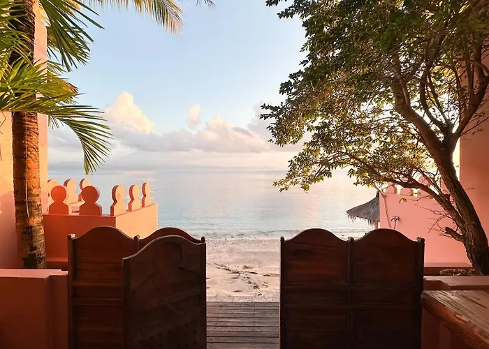 La Marrocco - Only Adults & Beachfront Snorkeling Toyapakeh